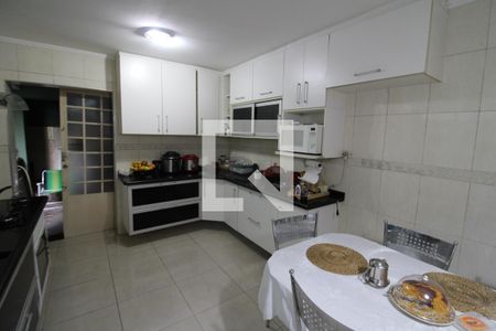 Casa à venda com 150m², 4 quartos e 2 vagasCozinha