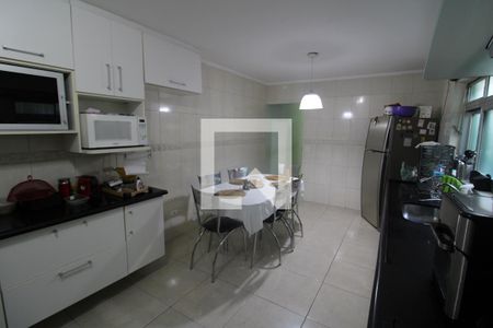 Casa à venda com 150m², 4 quartos e 2 vagasCozinha