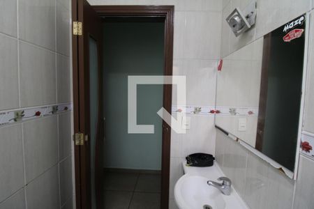 Casa à venda com 150m², 4 quartos e 2 vagasBanheiro