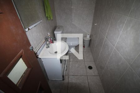 Casa à venda com 150m², 4 quartos e 2 vagasÁrea Comum - Banheiro