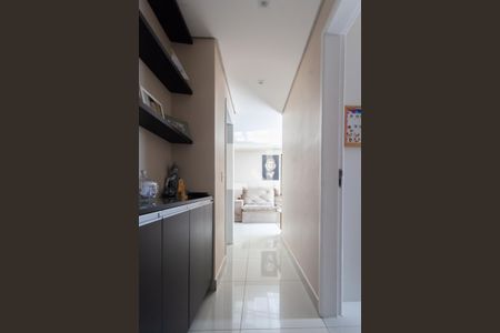 Corredor de apartamento à venda com 3 quartos, 98m² em Jardim Guanabara, Belo Horizonte