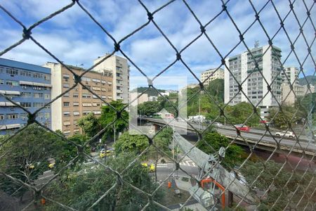 Vista de apartamento para alugar com 3 quartos, 100m² em Laranjeiras, Rio de Janeiro