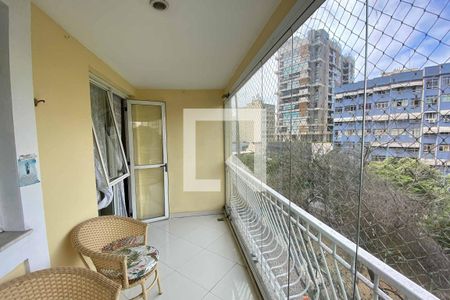 Varanda de apartamento para alugar com 3 quartos, 100m² em Laranjeiras, Rio de Janeiro