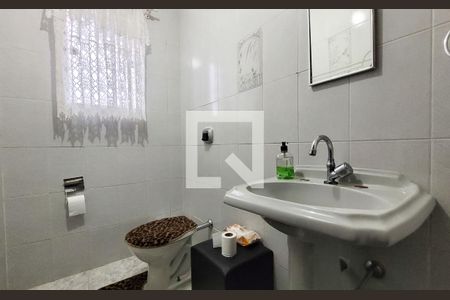 Banheiro de casa à venda com 5 quartos, 202m² em Utinga, Santo André
