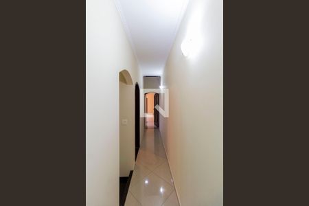 Casa à venda com 150m², 3 quartos e 2 vagas Casa à venda com 150m², 3 quartos e 2 vagasCorredor