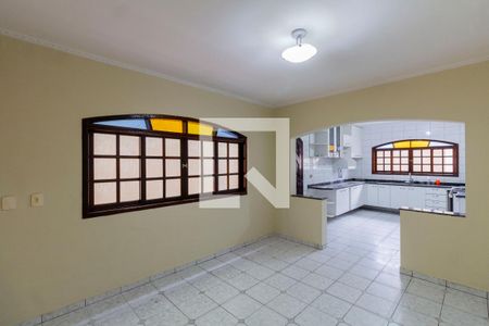 Casa à venda com 150m², 3 quartos e 2 vagas Casa à venda com 150m², 3 quartos e 2 vagasCozinha