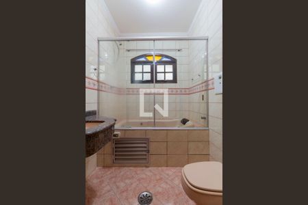 Casa à venda com 150m², 3 quartos e 2 vagas Casa à venda com 150m², 3 quartos e 2 vagasBanheiro Suíte