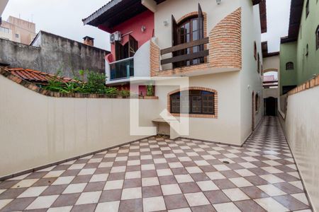 Casa à venda com 150m², 3 quartos e 2 vagas Casa à venda com 150m², 3 quartos e 2 vagasQuintal