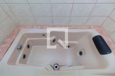 Casa à venda com 150m², 3 quartos e 2 vagas Casa à venda com 150m², 3 quartos e 2 vagasBanheiro Suíte