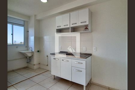 Apartamento para alugar com 44m², 2 quartos e 1 vaga Apartamento para alugar com 44m², 2 quartos e 1 vagaCozinha e Área de Serviço