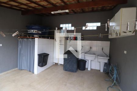 Casa à venda com 208m², 3 quartos e 2 vagasÁrea de Serviço