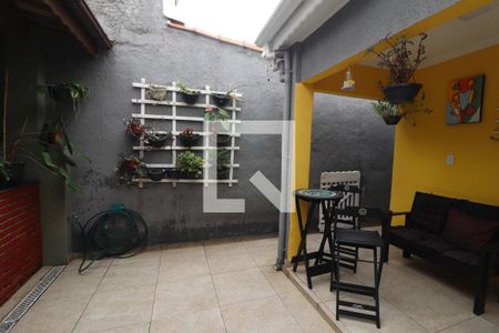 Casa à venda com 208m², 3 quartos e 2 vagasQuintal