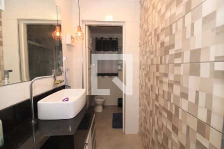 Casa à venda com 208m², 3 quartos e 2 vagasBanheiro Social