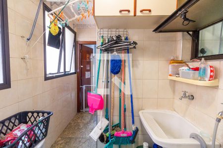 Apartamento à venda com 110m², 3 quartos e 2 vagas Apartamento à venda com 110m², 3 quartos e 2 vagasÁrea de Serviço