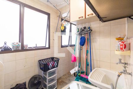 Apartamento à venda com 110m², 3 quartos e 2 vagas Apartamento à venda com 110m², 3 quartos e 2 vagasÁrea de Serviço