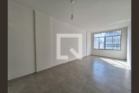 Sala  de kitnet/studio para alugar com 1 quarto, 35m² em Centro, Rio de Janeiro