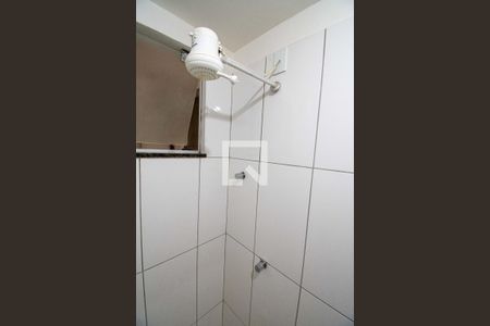 Banheiro de kitnet/studio para alugar com 1 quarto, 35m² em Taguatinga Sul (taguatinga), Brasília