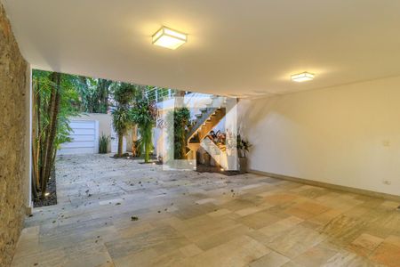 Casa à venda com 601m², 3 quartos e 4 vagasGaragem