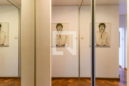 Casa à venda com 601m², 3 quartos e 4 vagasCloset da Suíte 1