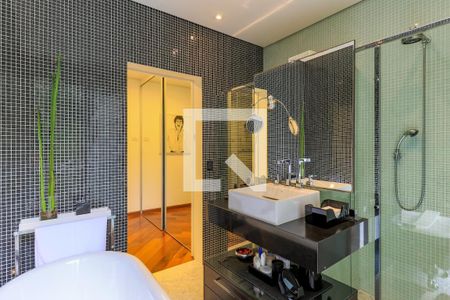 Casa à venda com 601m², 3 quartos e 4 vagasBanheiro da Suíte 1