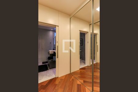 Casa à venda com 601m², 3 quartos e 4 vagasCloset da Suíte 3