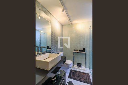 Casa à venda com 601m², 3 quartos e 4 vagasBanheiro da Suíte 2