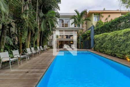 Casa à venda com 601m², 3 quartos e 4 vagasPiscina