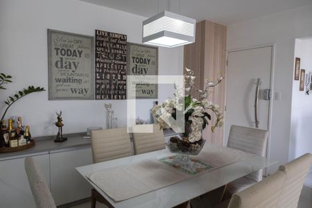 Apartamento à venda com 74m², 2 quartos e 2 vagasSala