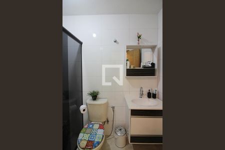 Casa à venda com 81m², 2 quartos e 1 vagaBanheiro Social 2