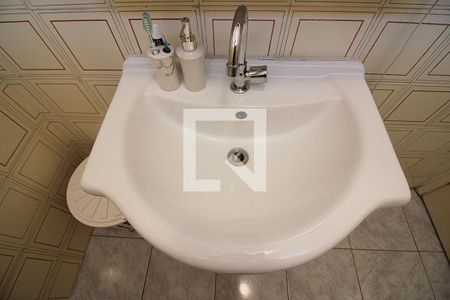 Casa à venda com 81m², 2 quartos e 1 vagaBanheiro Social