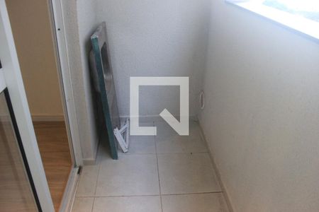 Varanda Sala de kitnet/studio para alugar com 1 quarto, 28m² em Vila das Bandeiras, Guarulhos