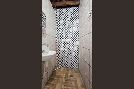 Banheiro de casa para alugar com 3 quartos, 64m² em Interlagos, São Paulo
