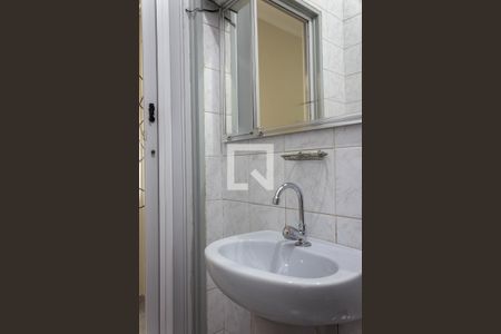 Banheiro da Suíte 1 de casa para alugar com 2 quartos, 52m² em Jardim Beatriz, São Bernardo do Campo