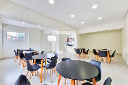 Apartamento para alugar com 55m², 2 quartos e 1 vagaÁrea comum - Salão de festas