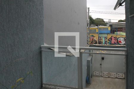 Casa à venda com 111m², 3 quartos e 2 vagas Casa à venda com 111m², 3 quartos e 2 vagasVaranda