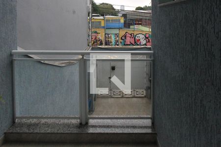 Casa à venda com 111m², 3 quartos e 2 vagas Casa à venda com 111m², 3 quartos e 2 vagasVaranda