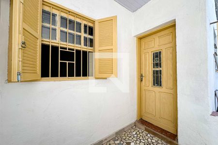 Casa para alugar com 75m², 2 quartos e sem vagaEntrada