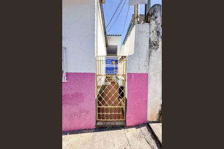 Casa para alugar com 75m², 2 quartos e sem vagaFachada