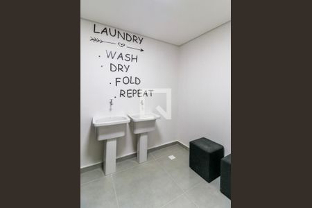 Studio para alugar com 17m², 1 quarto e sem vaga Studio para alugar com 17m², 1 quarto e sem vagaÁrea Comum - Lavanderia