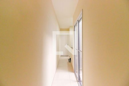 Casa à venda com 100m², 3 quartos e 2 vagasCorredor