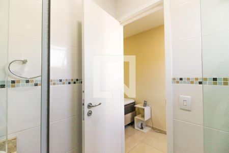 Casa à venda com 100m², 3 quartos e 2 vagasBanheiro da Suíte