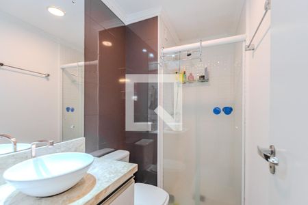 Banheiro de apartamento à venda com 2 quartos, 57m² em Camaquã, Porto Alegre