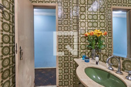 Apartamento à venda com 174m², 3 quartos e 1 vaga Apartamento à venda com 174m², 3 quartos e 1 vagaBanheiro Social