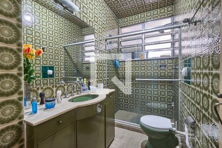 Apartamento à venda com 174m², 3 quartos e 1 vaga Apartamento à venda com 174m², 3 quartos e 1 vagaBanheiro Social