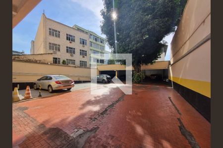 Apartamento à venda com 174m², 3 quartos e 1 vaga Apartamento à venda com 174m², 3 quartos e 1 vagaGaragem