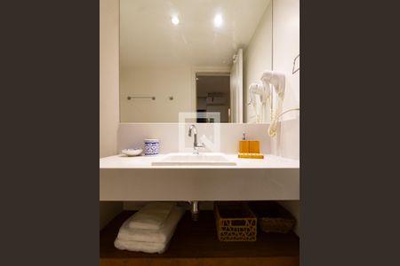 Banheiro da suíte  de apartamento à venda com 1 quarto, 49m² em Ipanema, Rio de Janeiro