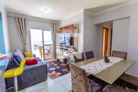 Sala de apartamento para alugar com 2 quartos, 70m² em Vila Tupi, Praia Grande