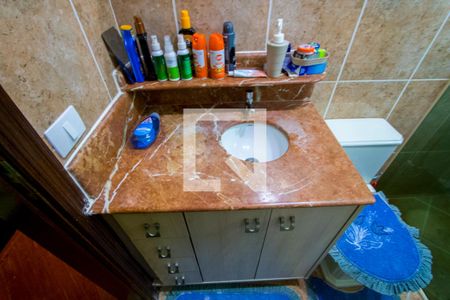 Casa à venda com 170m², 3 quartos e 2 vagasBanheiro do quarto 1