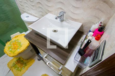 Casa à venda com 170m², 3 quartos e 2 vagasBanheiro social