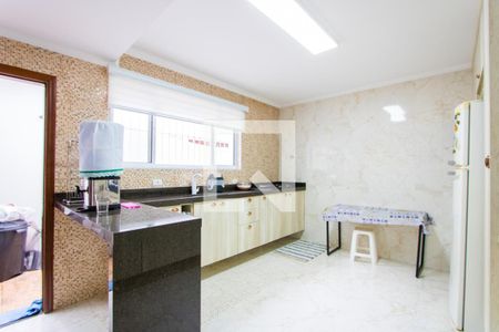 Casa à venda com 170m², 3 quartos e 2 vagasCozinha